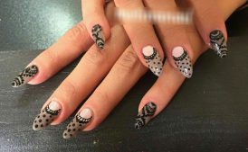 کاشت ناخن با طراحی مشکی